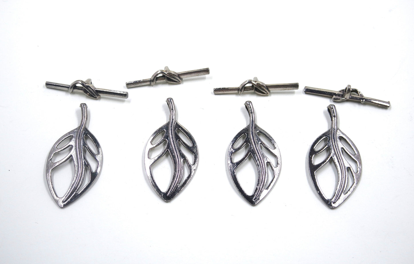 Leaf Toggle Clasp Gunmetal Tone