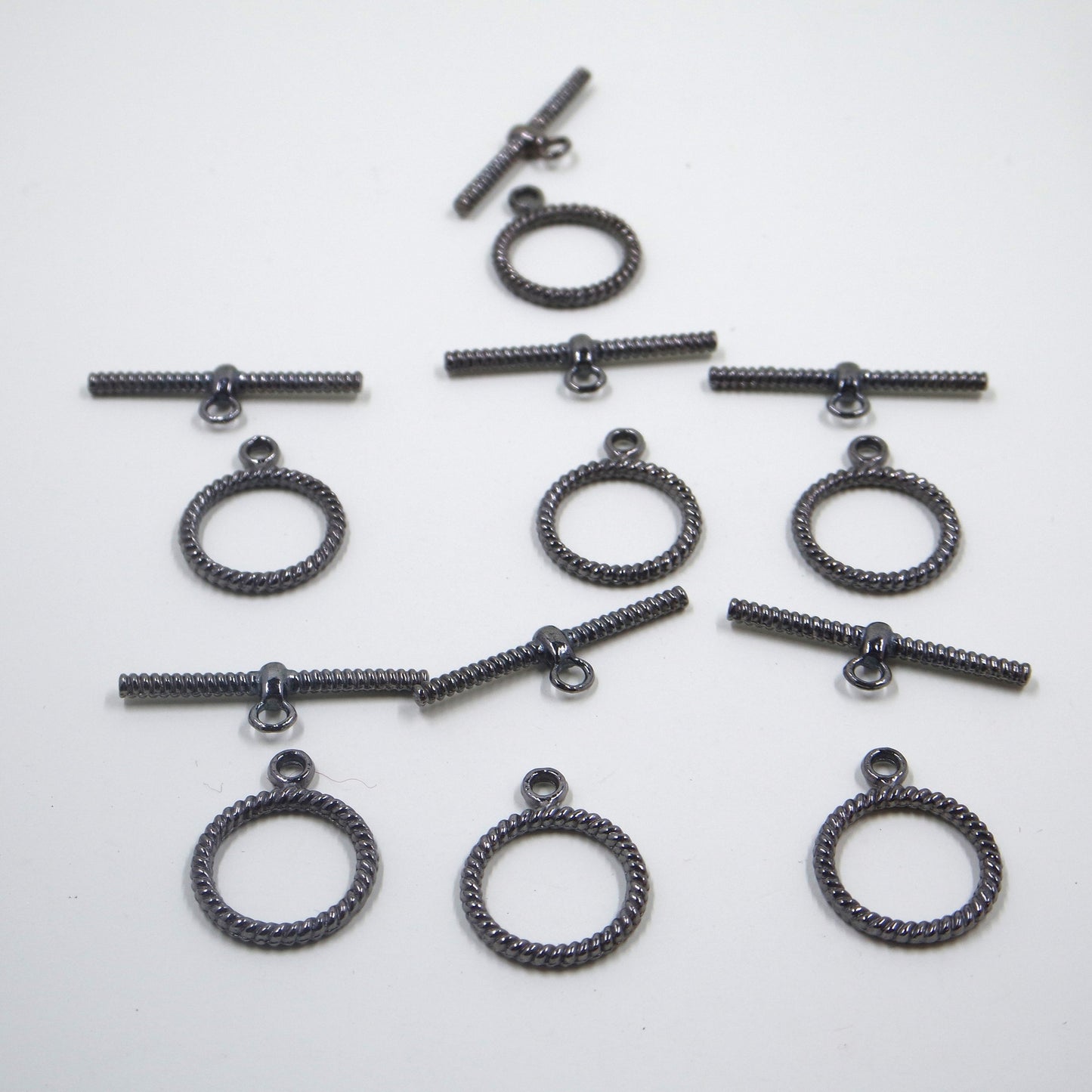 Rope Circle Toggle Clasp Gunmetal Tone