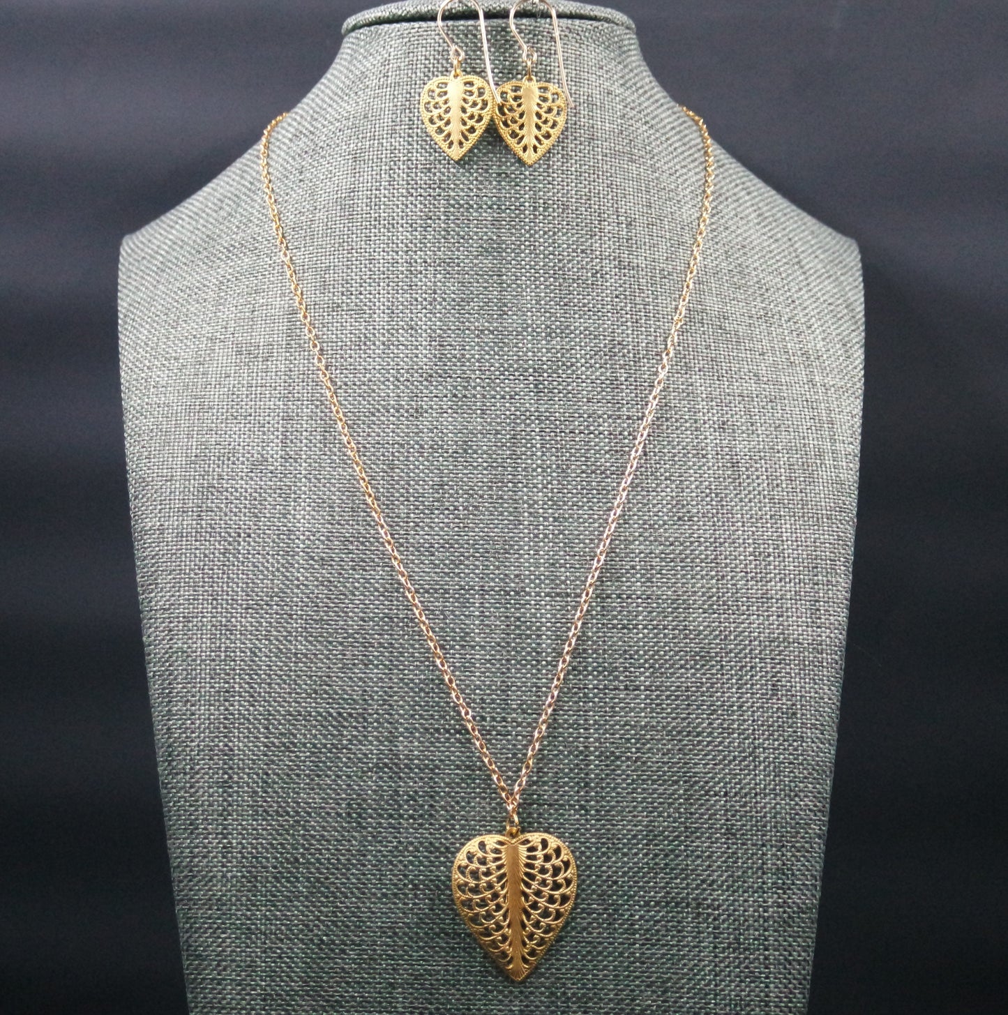 Brass Gold Heart filigree Leaf Earrings and Necklace Set